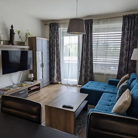 E2 Oldtown Luxury Apartment: All-Inclusive Urban Comfort Kosice Exterior photo