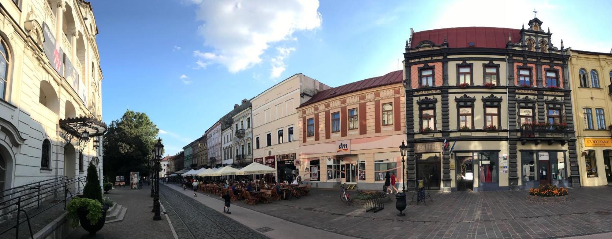 E2 Luxury Oldtown - 2x Parking, Foodstore, Pcscreen, Netflix, Unlimited Music, Crib, Babychair, Fastwifi, Aircon Apartament Koszyce